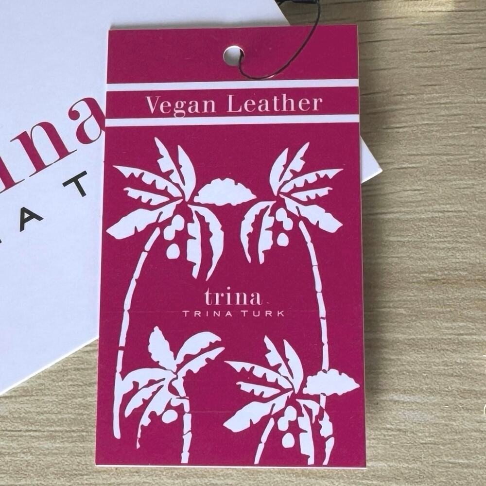 Trina Turk Large Zip Around Vegan Leather Wallet Black & White NWT - Picture 8 of 9